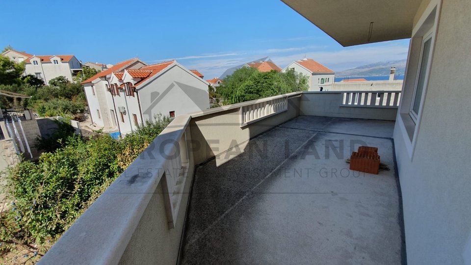 Zwei roh-bau Wohnungen in Supetar